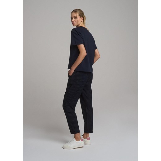 Spodnie joggers w prążki Diverse 38 Diverse
