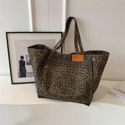 Materiałowa torba shopper w panterkę - Zielony ze sklepu Intimica.pl w kategorii Torby Shopper bag - zdjęcie 184230064