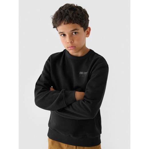 Chłopięca bluza dresowa nierozpinana bez kaptura 4F 4FJRAW24TSWSM1829 - czarna ze sklepu Sportstylestory.com w kategorii Bluzy chłopięce - zdjęcie 184236273