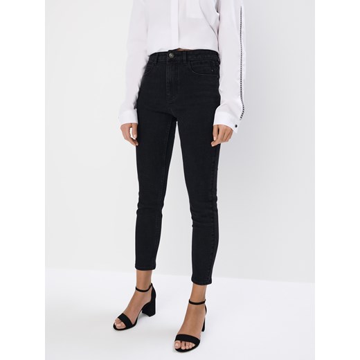 Mohito - Jeansy skinny push up PETITE - czarny ze sklepu Mohito w kategorii Jeansy damskie - zdjęcie 184239042