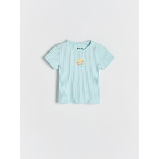 Reserved - Prążkowany t-shirt z haftem - jasnoniebieski ze sklepu Reserved w kategorii Bluzki dziewczęce - zdjęcie 184240562