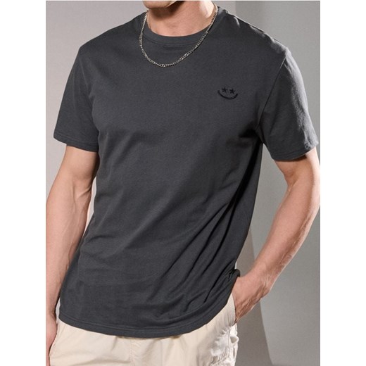 Sinsay - Bawełniana koszulka z nadrukiem regular fit - szary ze sklepu Sinsay w kategorii T-shirty męskie - zdjęcie 184247040