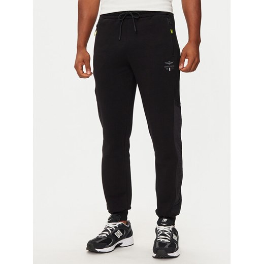 Aeronautica Militare Spodnie dresowe 242PF949F565 Czarny Regular Fit ze sklepu MODIVO w kategorii Spodnie męskie - zdjęcie 184248351