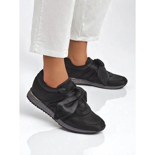 Royalfashion Sneakersy damskie z kokardą Socca ze sklepu royalfashion.pl w kategorii Buty sportowe damskie - zdjęcie 184263962