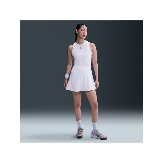 Damska sukienka do tenisa Dri-FIT NikeCourt Slam - Biel ze sklepu Nike poland w kategorii Sukienki - zdjęcie 184264283