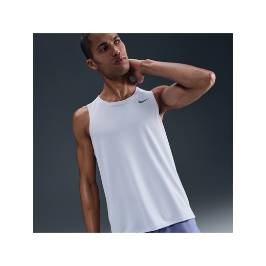 Męska koszulka bez rękawów do biegania Dri-FIT Nike Miler - Szary ze sklepu Nike poland w kategorii T-shirty męskie - zdjęcie 184264300