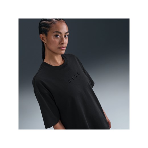 Damski T-shirt z krótkim rękawem o kroju oversize Nike Sportswear - Czerń ze sklepu Nike poland w kategorii Bluzki damskie - zdjęcie 184264553