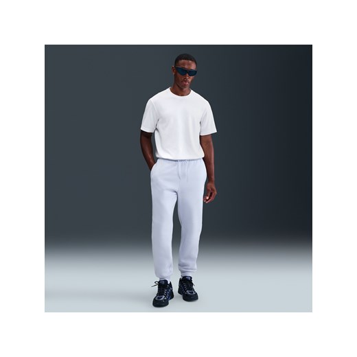 Joggery męskie Nike Club - Szary ze sklepu Nike poland w kategorii Spodnie męskie - zdjęcie 184265011
