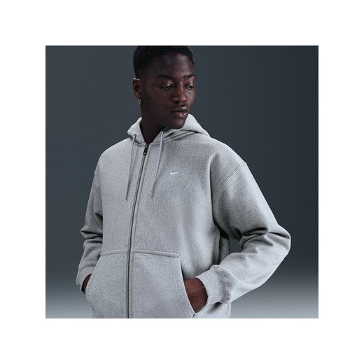 Męska dzianinowa bluza z kapturem i zamkiem na całej długości Nike Solo Swoosh - Szary ze sklepu Nike poland w kategorii Bluzy męskie - zdjęcie 184265114