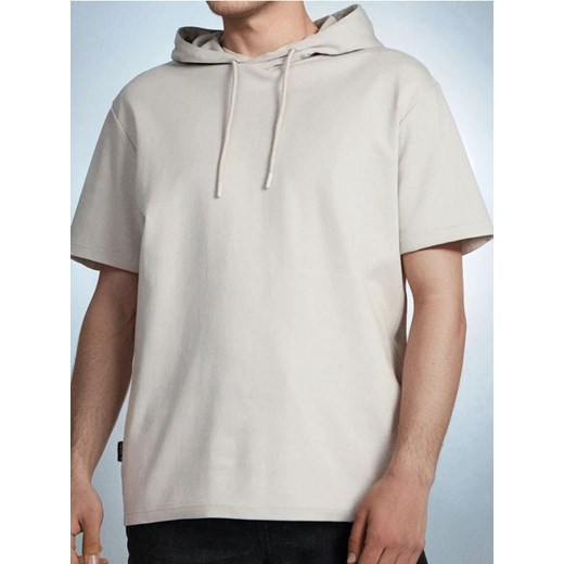 Sinsay - Bawełniana koszulka z kapturem - kremowy ze sklepu Sinsay w kategorii T-shirty męskie - zdjęcie 184276792