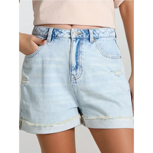 Sinsay - Szorty jeansowe mom fit - niebieski ze sklepu Sinsay w kategorii Szorty - zdjęcie 184277003