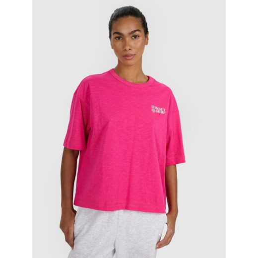 Damski t-shirt oversize z nadrukiem 4F 4FRSS25TTSHF3161 - różowy ze sklepu Sportstylestory.com w kategorii Bluzki damskie - zdjęcie 184280161