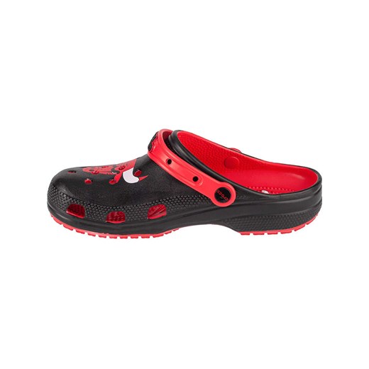 Crocs Chodaki "Chicago Bulls" w kolorze czarno-czerwonym Crocs 42/43 promocja Limango Polska