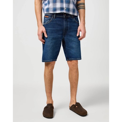 WRANGLER MĘSKIE SPODENKI JEANSOWE WRANGLER TEXAS SHORTS MEADOW HAZE 112362506 ze sklepu YouNeedit.pl w kategorii Spodenki męskie - zdjęcie 184283572