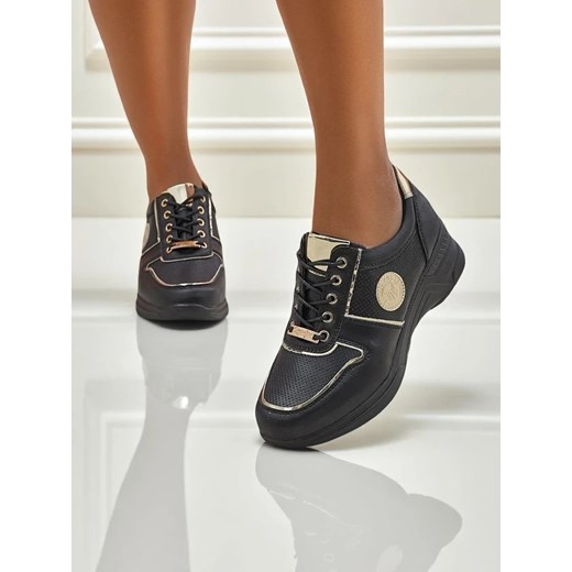 Royalfashion Sneakersy damskie na niskim koturnie Carese ze sklepu royalfashion.pl w kategorii Buty sportowe damskie - zdjęcie 184283862
