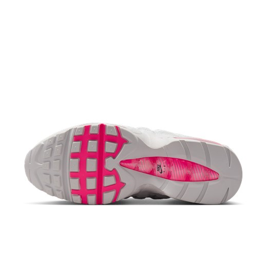 Buty sportowe damskie Nike zamszowe 
