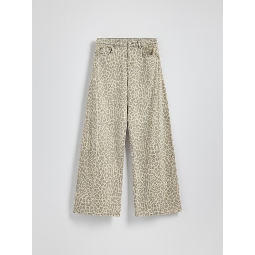 Reserved - Jeansy wide leg w zwierzęcy wzór - beżowy ze sklepu Reserved w kategorii Jeansy damskie - zdjęcie 184295042