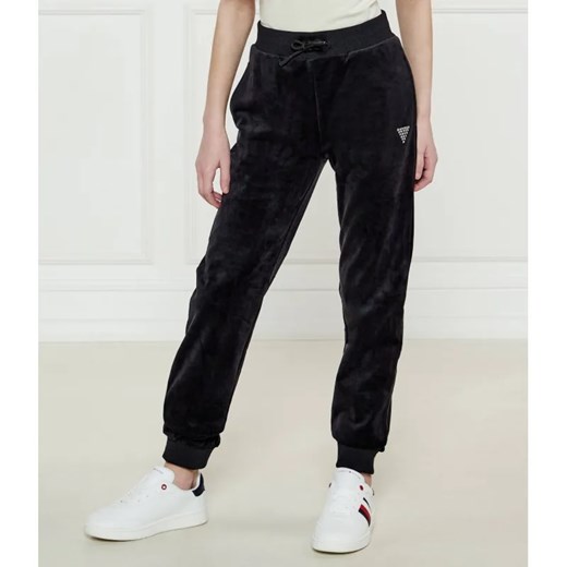GUESS ACTIVE Spodnie dresowe | Regular Fit ze sklepu Gomez Fashion Store w kategorii Spodnie dziewczęce - zdjęcie 184296422