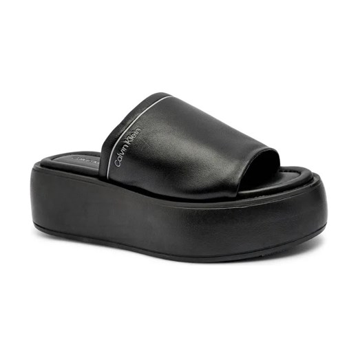 Calvin Klein Skórzane klapki FLATFORM SLIDE LTH ze sklepu Gomez Fashion Store w kategorii Klapki damskie - zdjęcie 184302881