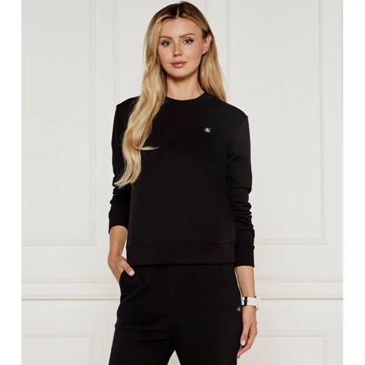 Calvin Klein Jeans Bluza EMBRO BADGE | Regular Fit ze sklepu Gomez Fashion Store w kategorii Bluzy damskie - zdjęcie 184322791