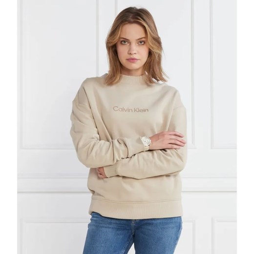 Calvin Klein Bluza HERO LOGO | Regular Fit ze sklepu Gomez Fashion Store w kategorii Bluzy damskie - zdjęcie 184330801