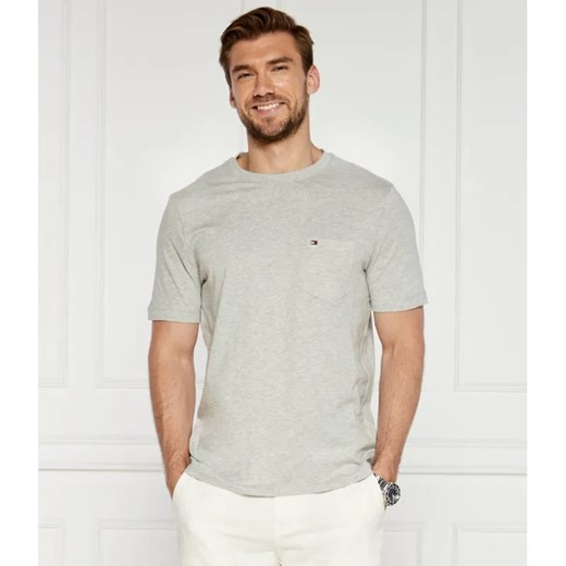 Tommy Hilfiger T-shirt POCKET TEE | Regular Fit ze sklepu Gomez Fashion Store w kategorii T-shirty męskie - zdjęcie 184334660