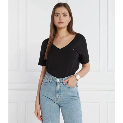 Tommy Hilfiger T-shirt MODERN REGULAR V-NK SS | Regular Fit ze sklepu Gomez Fashion Store w kategorii Bluzki damskie - zdjęcie 184343591