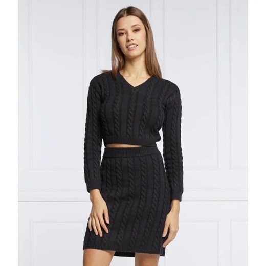 GUESS Sweter DORA | Cropped Fit | z dodatkiem wełny ze sklepu Gomez Fashion Store w kategorii Swetry damskie - zdjęcie 184347254
