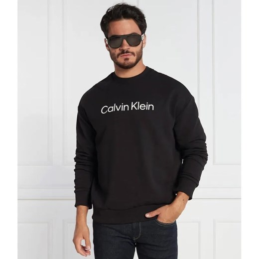 Calvin Klein Bluza HERO LOGO | Comfort fit ze sklepu Gomez Fashion Store w kategorii Bluzy męskie - zdjęcie 184349570