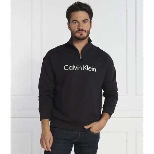 Calvin Klein Bluza HERO LOGO QUARTER ZIP | Comfort fit ze sklepu Gomez Fashion Store w kategorii Bluzy męskie - zdjęcie 184350173