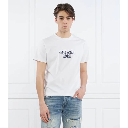 GUESS T-shirt SS CN GUESS EMBRO BO | Regular Fit ze sklepu Gomez Fashion Store w kategorii T-shirty męskie - zdjęcie 184354164