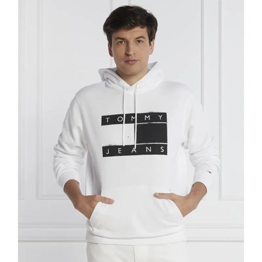 Tommy Jeans Bluza FLAG SPRAY | Regular Fit ze sklepu Gomez Fashion Store w kategorii Bluzy męskie - zdjęcie 184355723