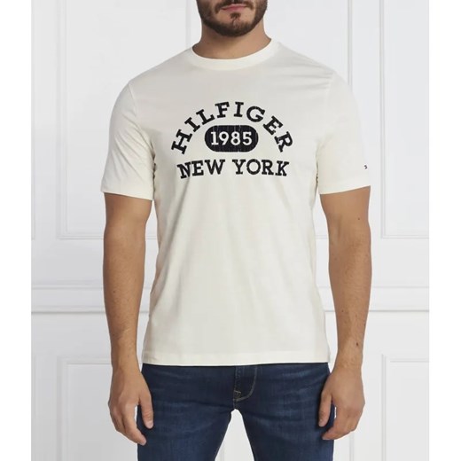 Tommy Hilfiger T-shirt MONOTYPE COLLEGIATE TEE | Regular Fit ze sklepu Gomez Fashion Store w kategorii T-shirty męskie - zdjęcie 184357444