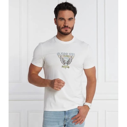 GUESS T-shirt SS CN GUESS WINGS LOGO TEE | Slim Fit ze sklepu Gomez Fashion Store w kategorii T-shirty męskie - zdjęcie 184358393