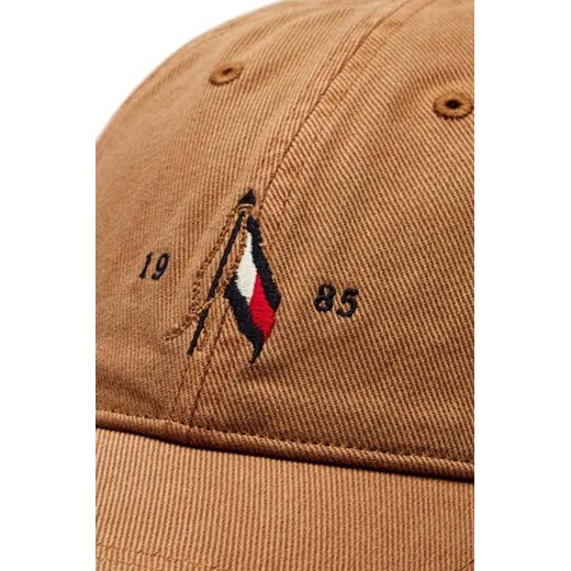 Tommy Hilfiger Bejsbolówka SEASONAL FLAG Tommy Hilfiger OS wyprzedaż Gomez Fashion Store
