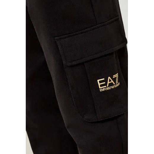 EA7 Spodnie cargo | Regular Fit 140 promocyjna cena Gomez Fashion Store