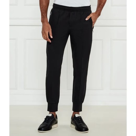 Emporio Armani Spodnie dresowe | Slim Fit ze sklepu Gomez Fashion Store w kategorii Spodnie męskie - zdjęcie 184505121