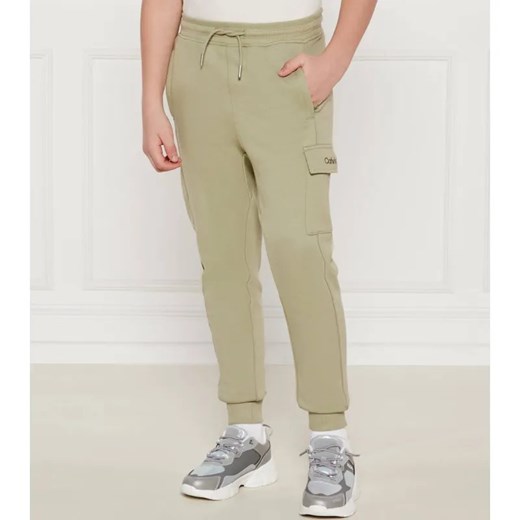 Calvin Klein Jeans Spodnie dresowe | Regular Fit ze sklepu Gomez Fashion Store w kategorii Spodnie chłopięce - zdjęcie 184506333