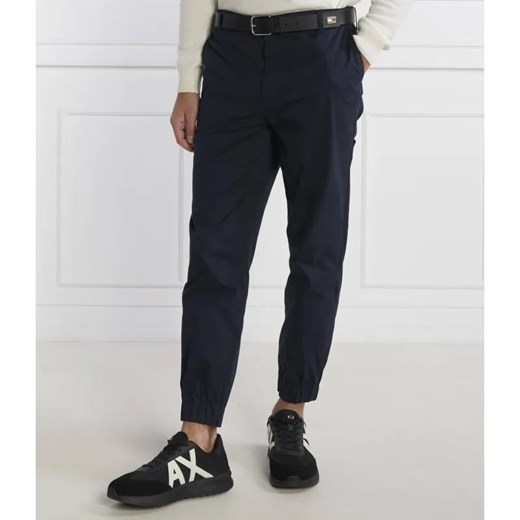Armani Exchange Spodnie jogger | Regular Fit ze sklepu Gomez Fashion Store w kategorii Spodnie męskie - zdjęcie 184506780