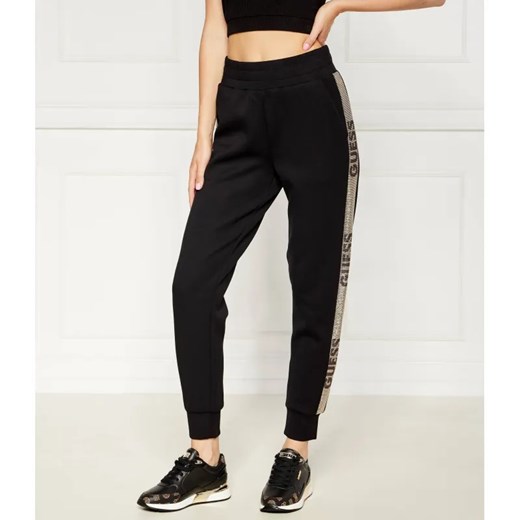 GUESS Spodnie dresowe | Regular Fit ze sklepu Gomez Fashion Store w kategorii Spodnie damskie - zdjęcie 184507363