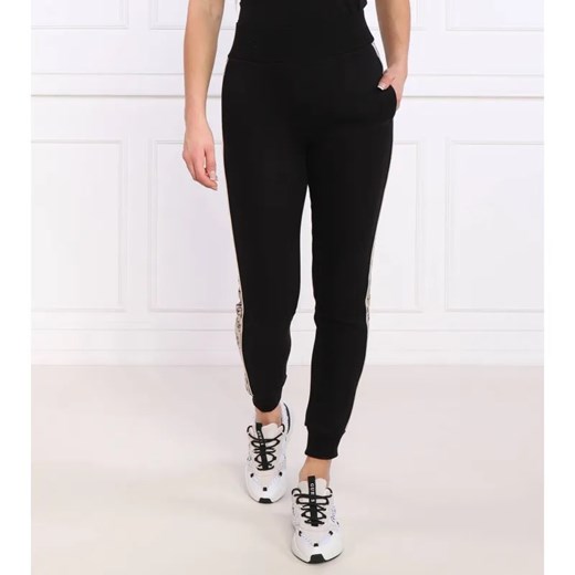 GUESS ACTIVE Spodnie dresowe BRITNEY | Regular Fit ze sklepu Gomez Fashion Store w kategorii Spodnie damskie - zdjęcie 184507364