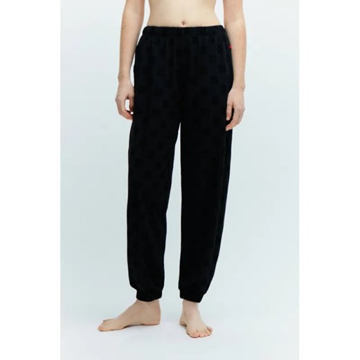 Hugo Bodywear Spodnie dresowe FLOCKY_PANTS | Regular Fit ze sklepu Gomez Fashion Store w kategorii Spodnie damskie - zdjęcie 184507373