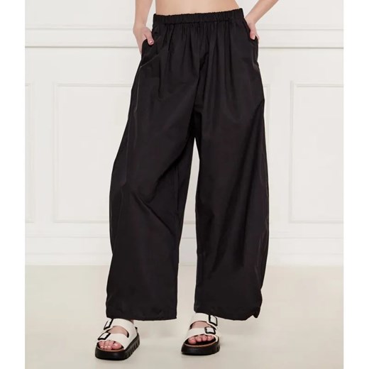 Pinko Spodnie ROGER | Relaxed fit ze sklepu Gomez Fashion Store w kategorii Spodnie damskie - zdjęcie 184507773