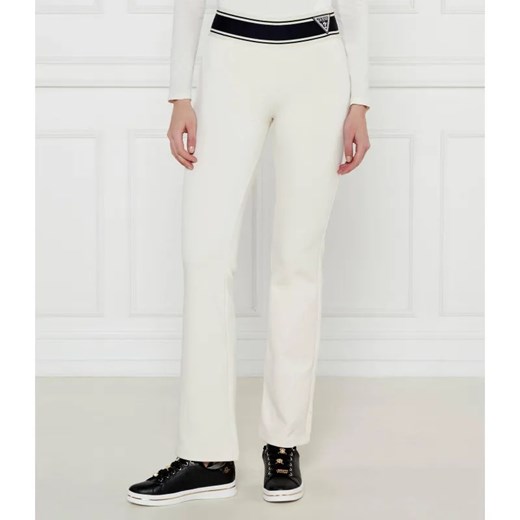 GUESS ACTIVE Spodnie dresowe ANN | Regular Fit ze sklepu Gomez Fashion Store w kategorii Spodnie damskie - zdjęcie 184507904