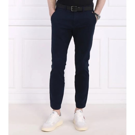 Tommy Jeans Spodnie chino AUSTIN | Slim Fit ze sklepu Gomez Fashion Store w kategorii Spodnie męskie - zdjęcie 184508080