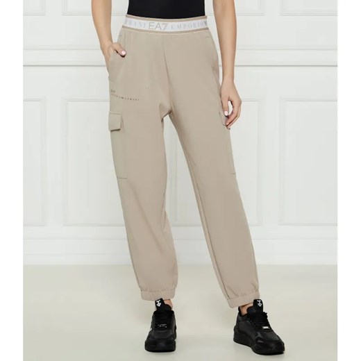 EA7 Spodnie cargo | Regular Fit ze sklepu Gomez Fashion Store w kategorii Spodnie damskie - zdjęcie 184508182