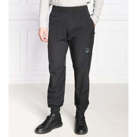 EA7 Spodnie dresowe | Regular Fit ze sklepu Gomez Fashion Store w kategorii Spodnie męskie - zdjęcie 184508450