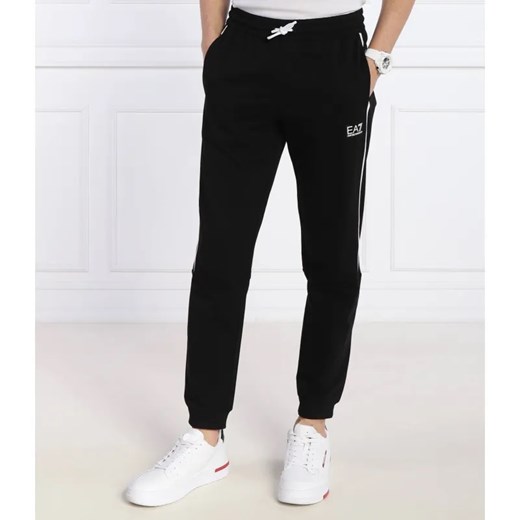 EA7 Spodnie dresowe | Regular Fit ze sklepu Gomez Fashion Store w kategorii Spodnie męskie - zdjęcie 184508551