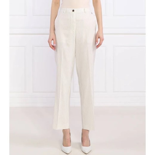 GUESS Lniane spodnie chino ZOE CHINO | Regular Fit ze sklepu Gomez Fashion Store w kategorii Spodnie damskie - zdjęcie 184509243
