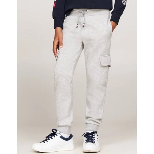 Tommy Hilfiger Spodnie | Regular Fit ze sklepu Gomez Fashion Store w kategorii Spodnie chłopięce - zdjęcie 184510570